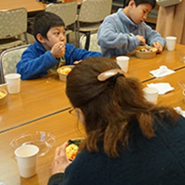 奨学金を活用して「子ども食堂」開設